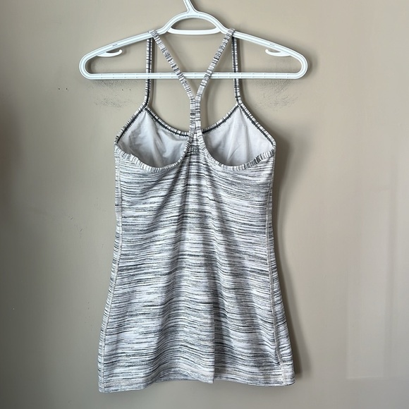 Lululemon Power Y Tank in Wee Are From Space Ice Grey Alpine White size 6 - Picture 4 of 9